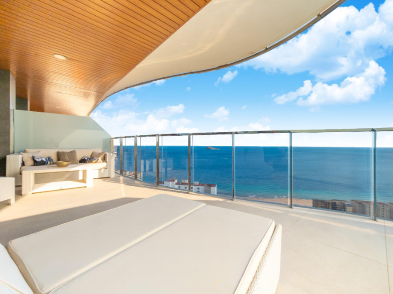 2 Bed, 2 Bath, ApartmentFor Sale, Benidorm, Alicante