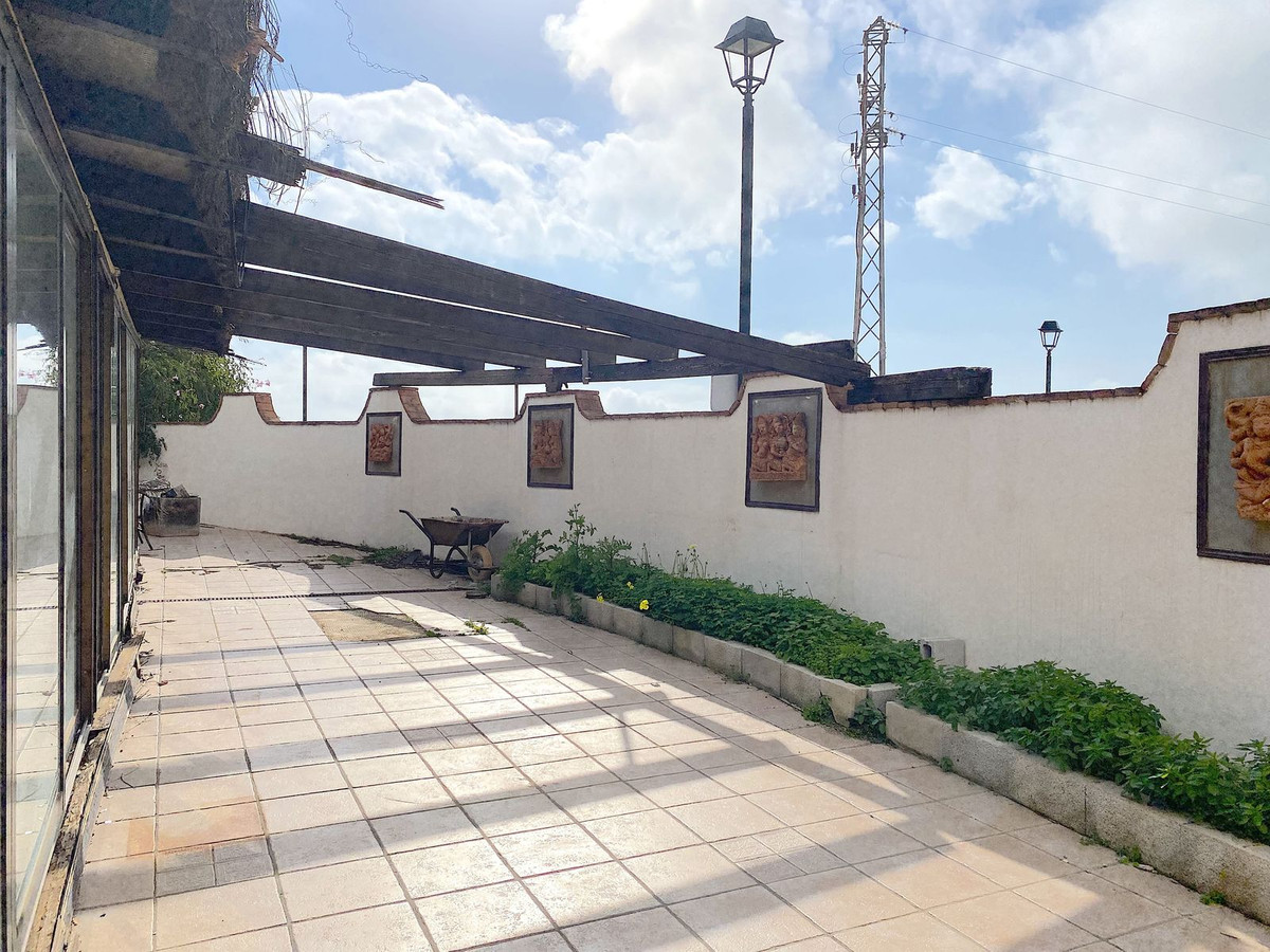 Commercial Property, For Sale