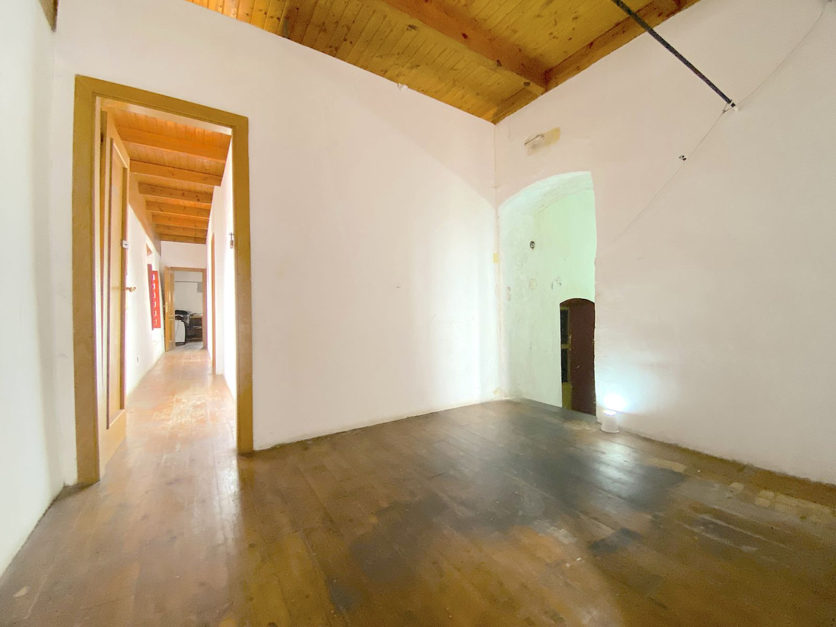 Commercial Property, For Sale