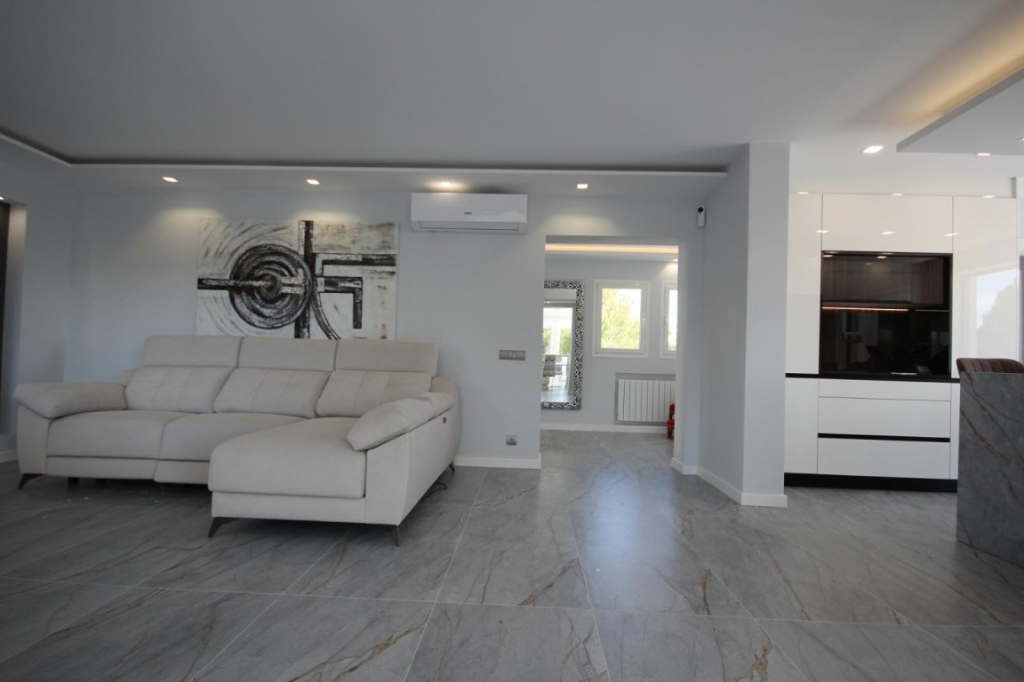 5 Bed, 4 Bath, HouseFor Sale, La Nucia, Alicante