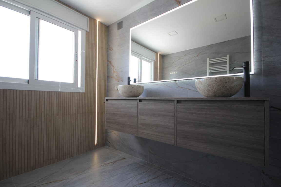 5 Bed, 4 Bath, HouseFor Sale, La Nucia, Alicante