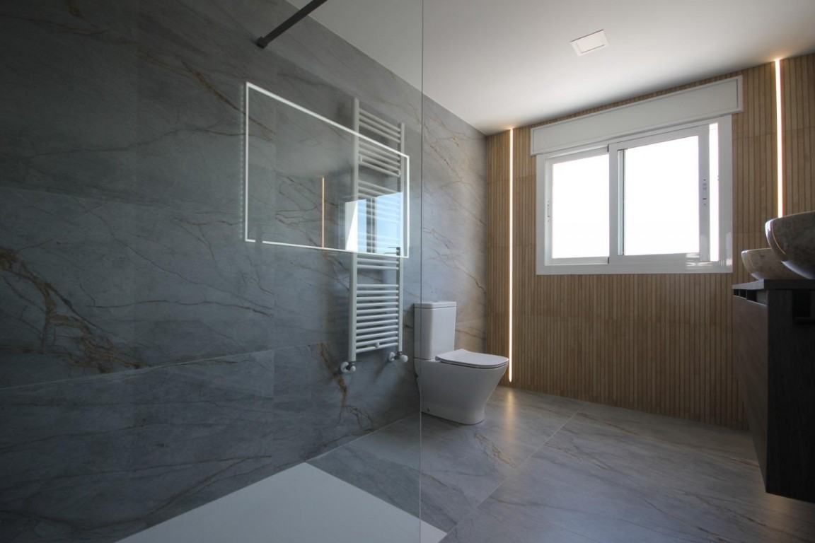 5 Bed, 4 Bath, HouseFor Sale, La Nucia, Alicante