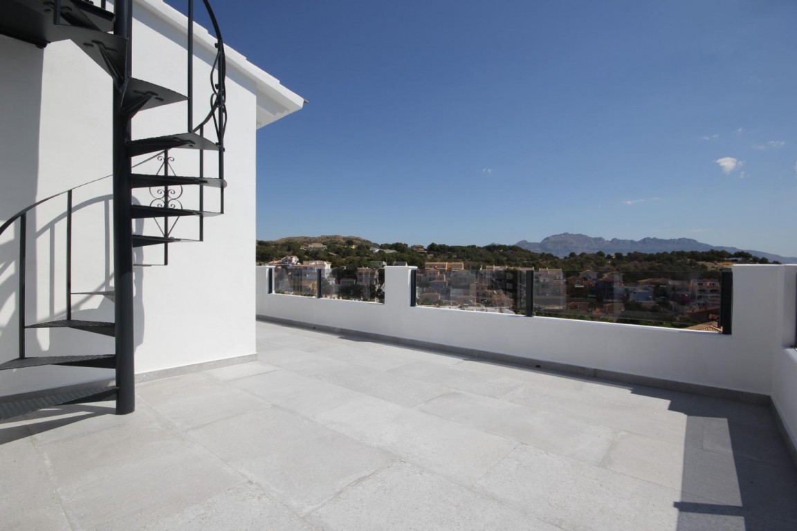 5 Bed, 4 Bath, HouseFor Sale, La Nucia, Alicante