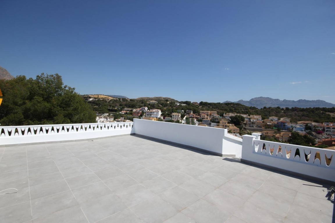 5 Bed, 4 Bath, HouseFor Sale, La Nucia, Alicante