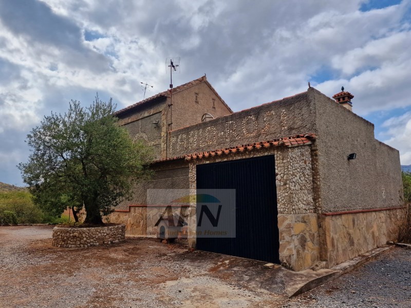 3 Bed, 2 Bath, HouseFor Sale, Álora, Malaga