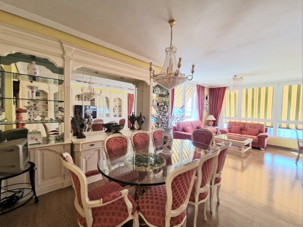 4 Bed, 3 Bath, ApartmentFor Sale, Benidorm, Alicante