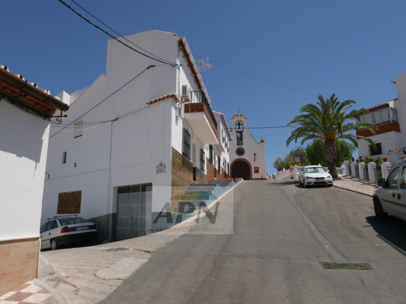 4 Bed, 2 Bath, HouseFor Sale, Álora, Malaga