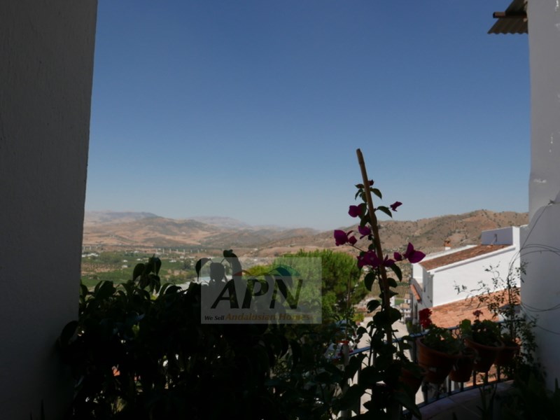 4 Bed, 2 Bath, HouseFor Sale, Álora, Malaga