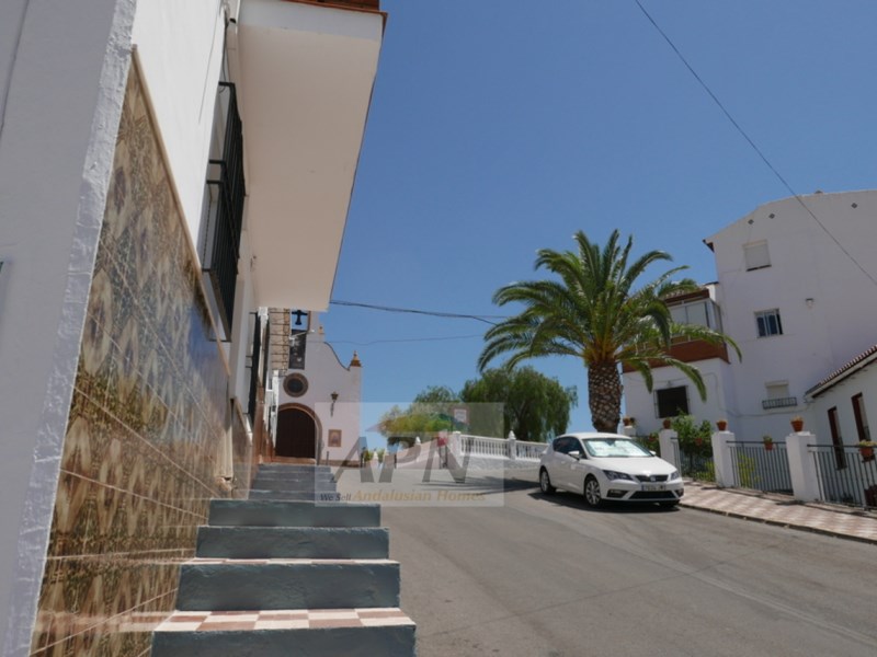 4 Bed, 2 Bath, HouseFor Sale, Álora, Malaga