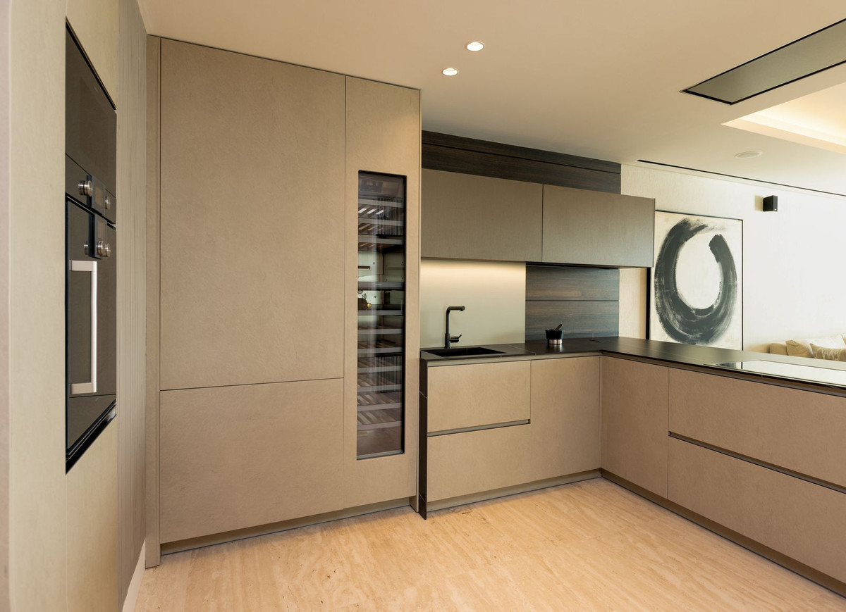 3 Bed, 3 Bath, ApartmentFor Sale, Estepona, Malaga