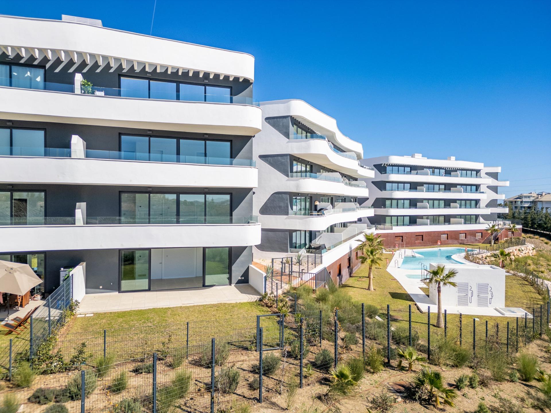 2 Bed, 2 Bath, ApartmentFor Sale, Fuengirola, Malaga
