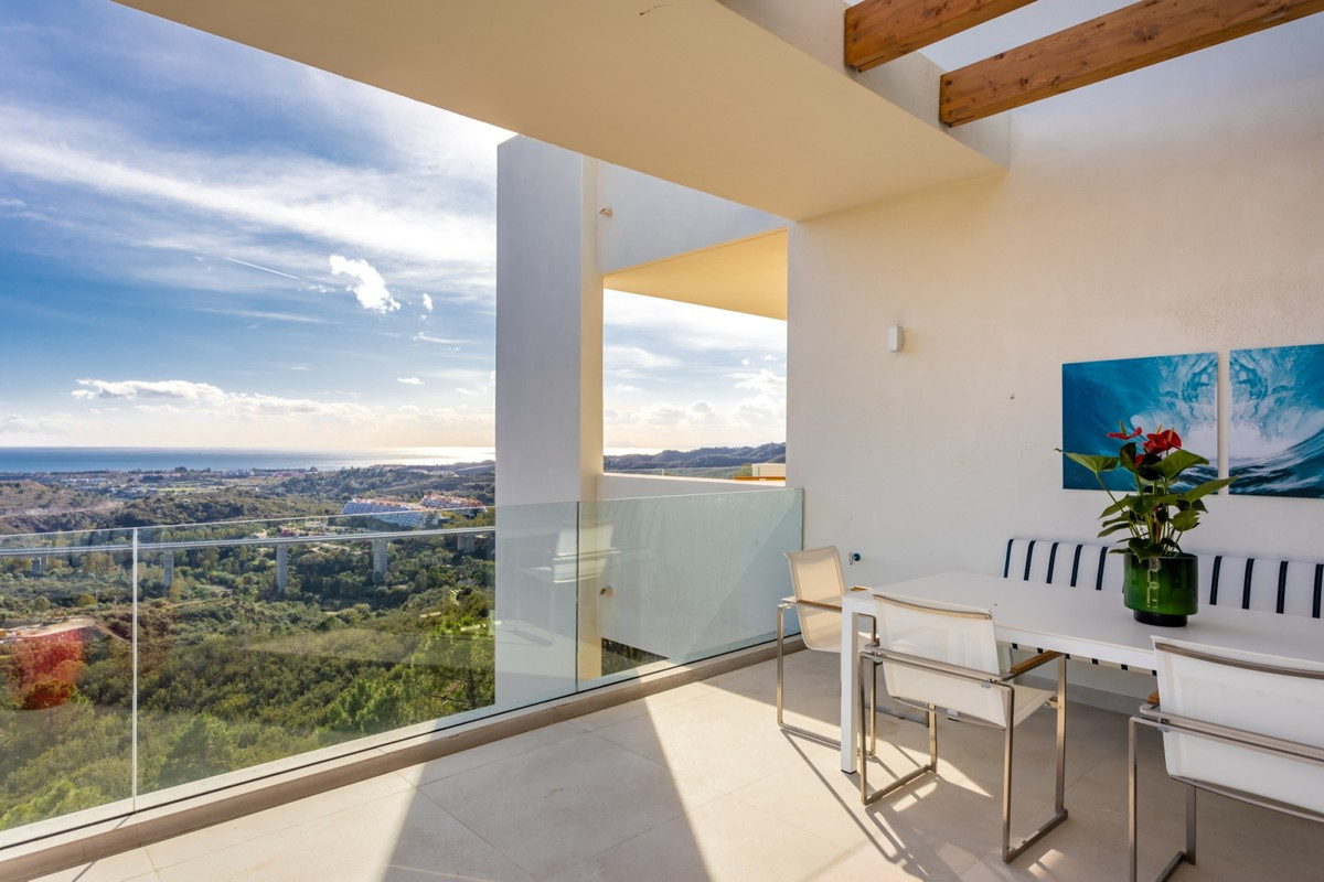 2 Bed, 2 Bath, ApartmentFor Sale, Benahavis, Malaga