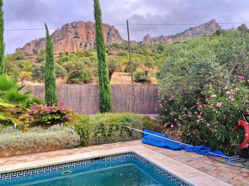 4 Bed, 2 Bath, HouseFor Sale, Álora, Malaga