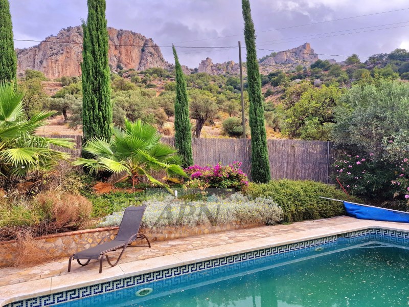 4 Bed, 2 Bath, HouseFor Sale, Álora, Malaga