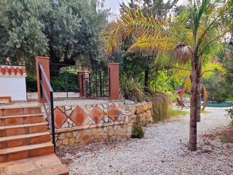 4 Bed, 2 Bath, HouseFor Sale, Álora, Malaga