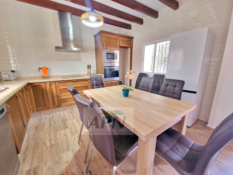 4 Bed, 2 Bath, HouseFor Sale, Álora, Malaga