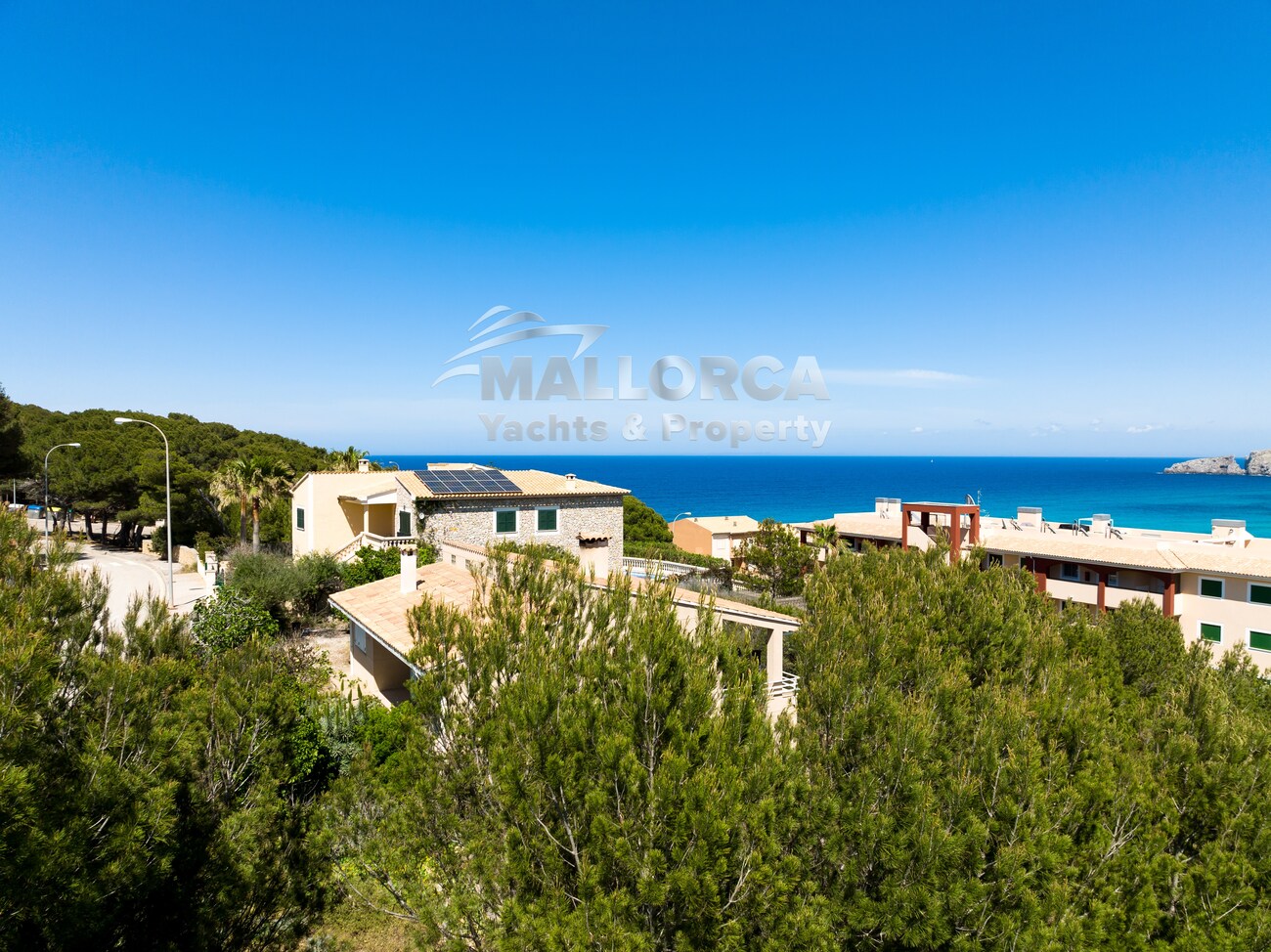 4 Bed, 6 Bath, HouseFor Sale, Cala Mesquida, Baleares