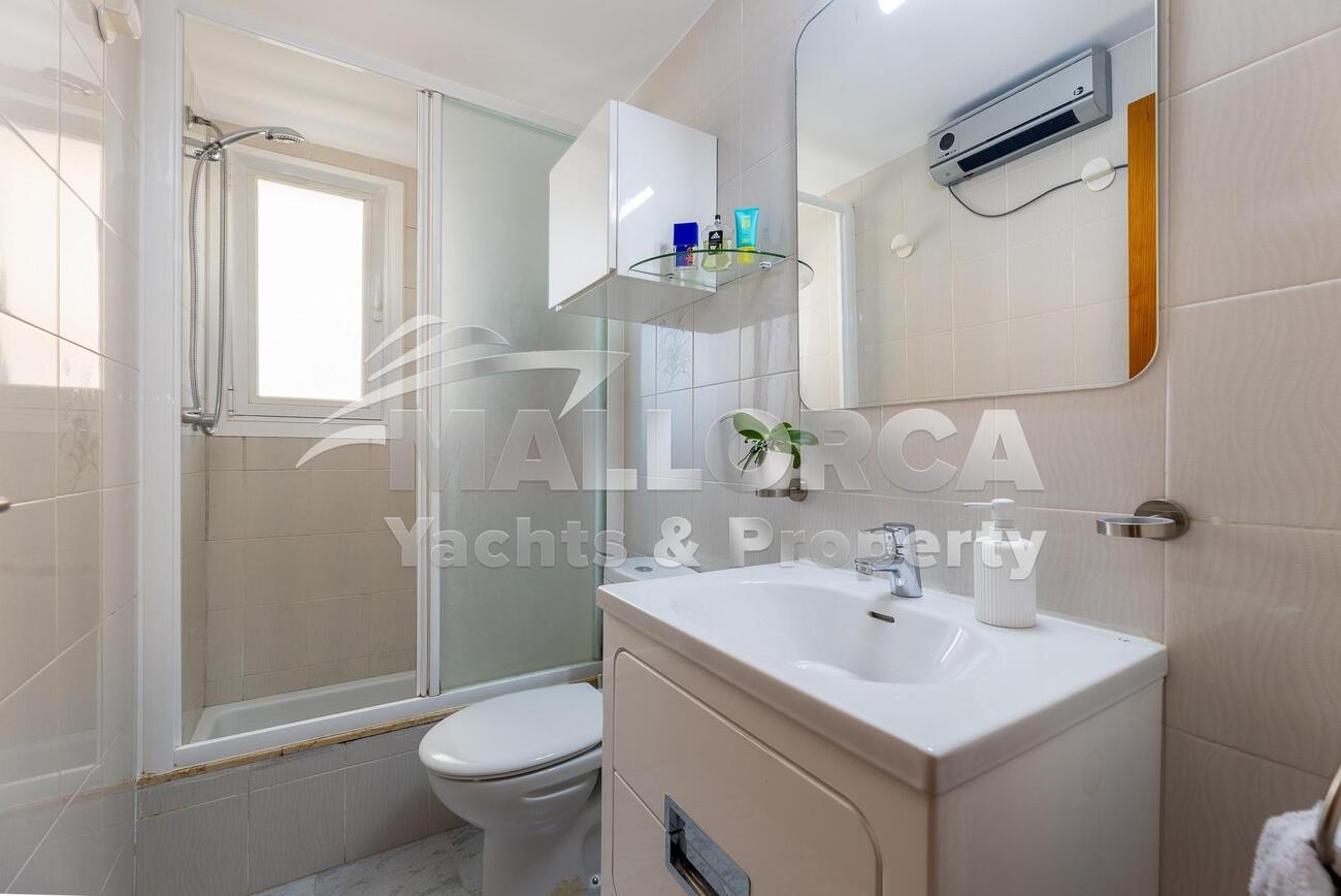 3 Bed, 2 Bath, ApartmentFor Sale, Palma de Mallorca, Baleares