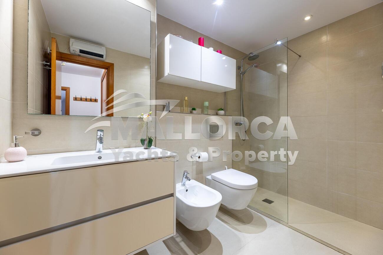 3 Bed, 2 Bath, ApartmentFor Sale, Palma de Mallorca, Baleares