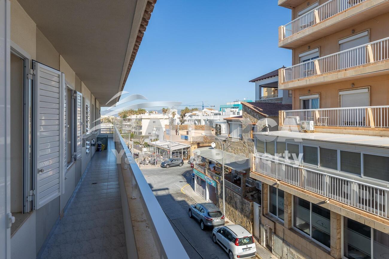 3 Bed, 2 Bath, ApartmentFor Sale, Palma de Mallorca, Baleares
