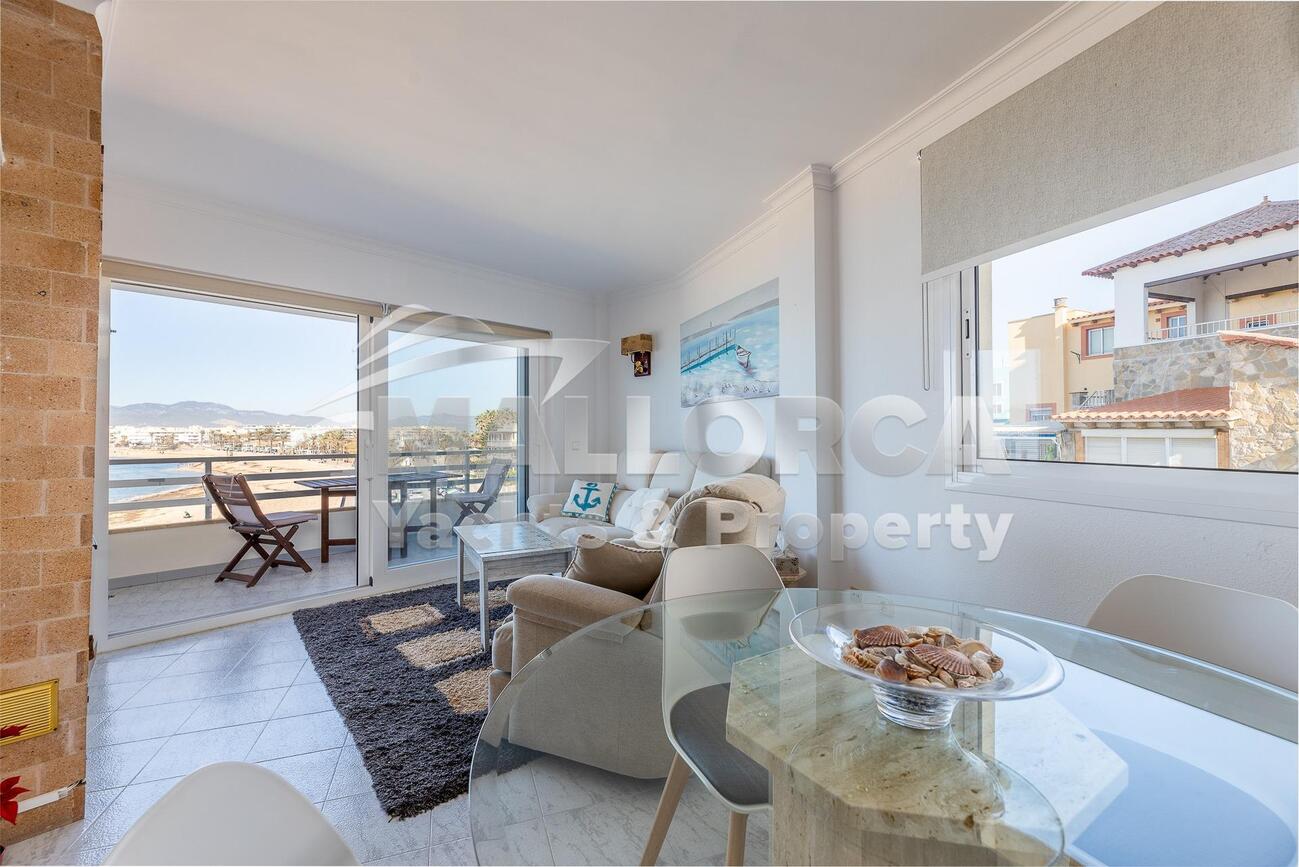 3 Bed, 2 Bath, ApartmentFor Sale, Palma de Mallorca, Baleares