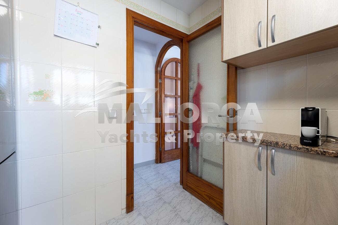 3 Bed, 2 Bath, ApartmentFor Sale, Palma de Mallorca, Baleares