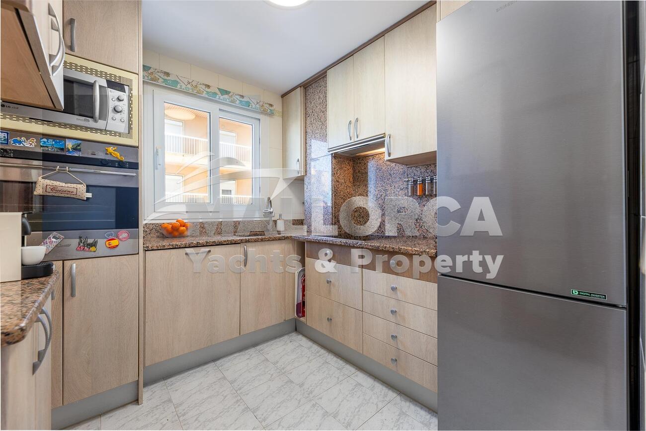 3 Bed, 2 Bath, ApartmentFor Sale, Palma de Mallorca, Baleares
