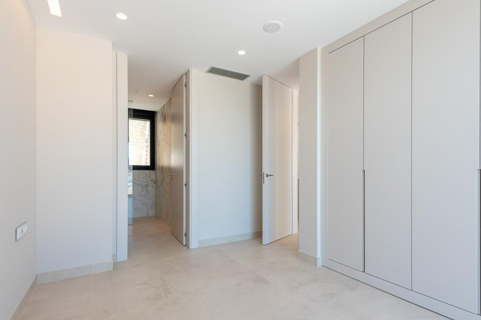 3 Bed, 2 Bath, ApartmentFor Sale, Benidorm, Alicante