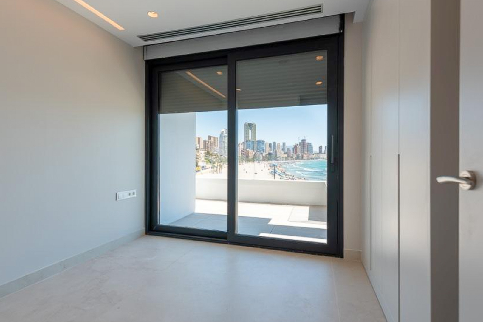 3 Bed, 2 Bath, ApartmentFor Sale, Benidorm, Alicante