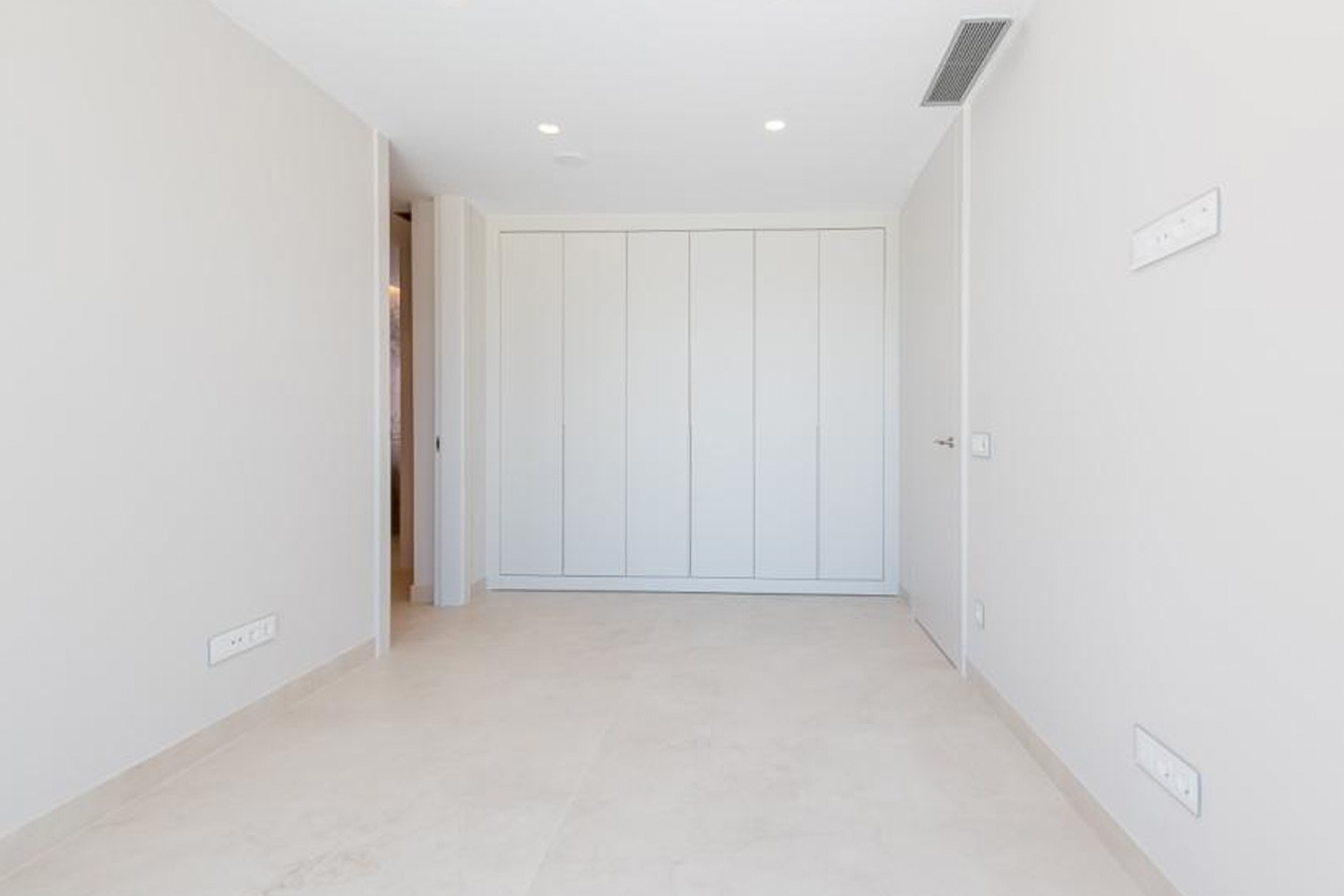 3 Bed, 2 Bath, ApartmentFor Sale, Benidorm, Alicante