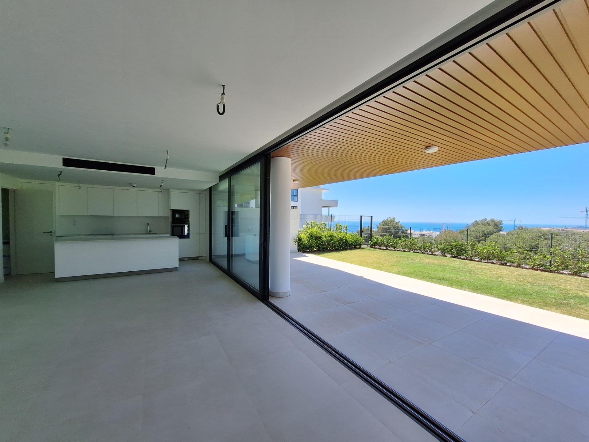 3 Bed, 2 Bath, ApartmentFor Sale, Fuengirola, Malaga