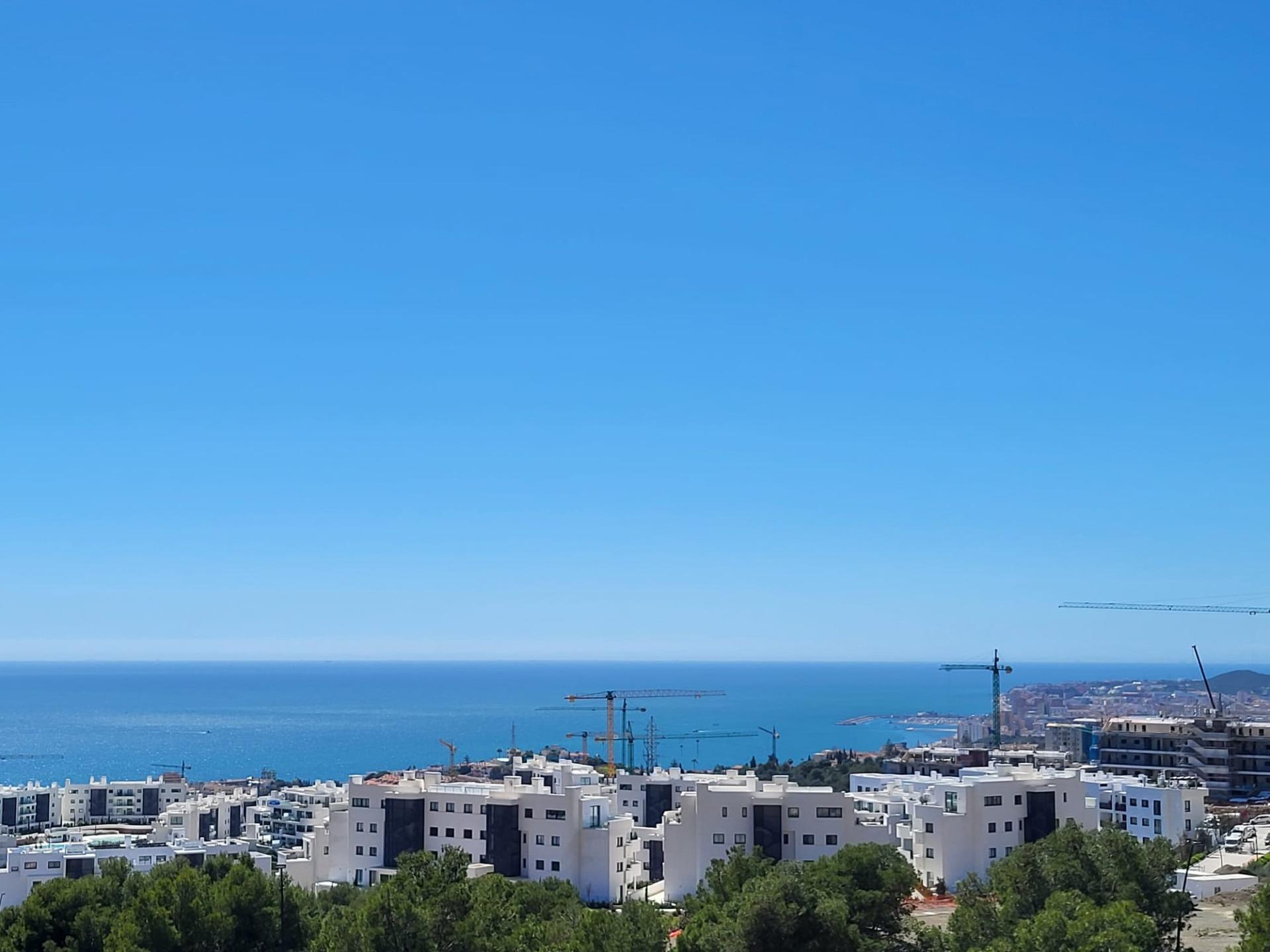 2 Bed, 2 Bath, ApartmentFor Sale, Fuengirola, Malaga
