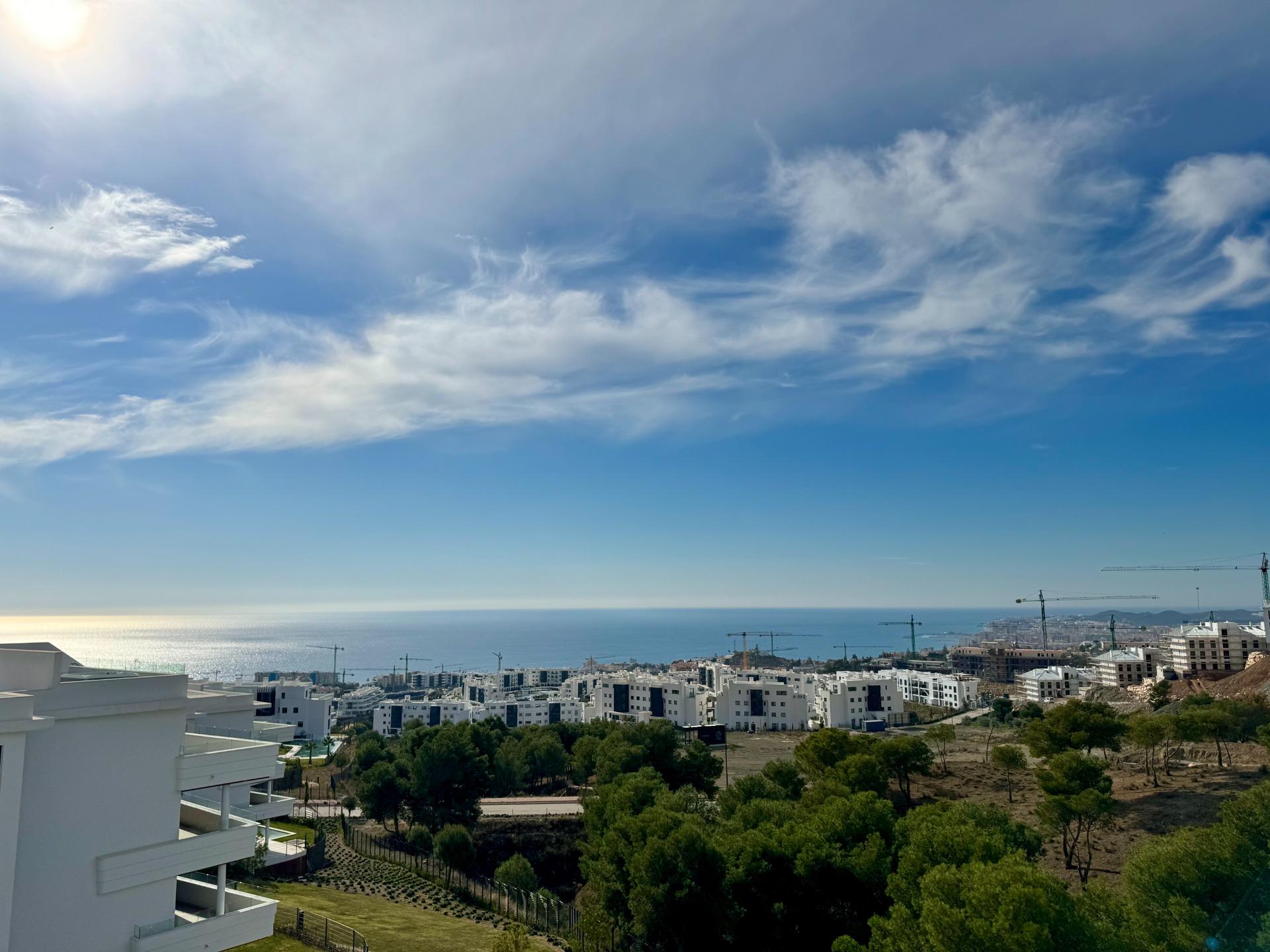 2 Bed, 2 Bath, ApartmentFor Sale, Fuengirola, Malaga