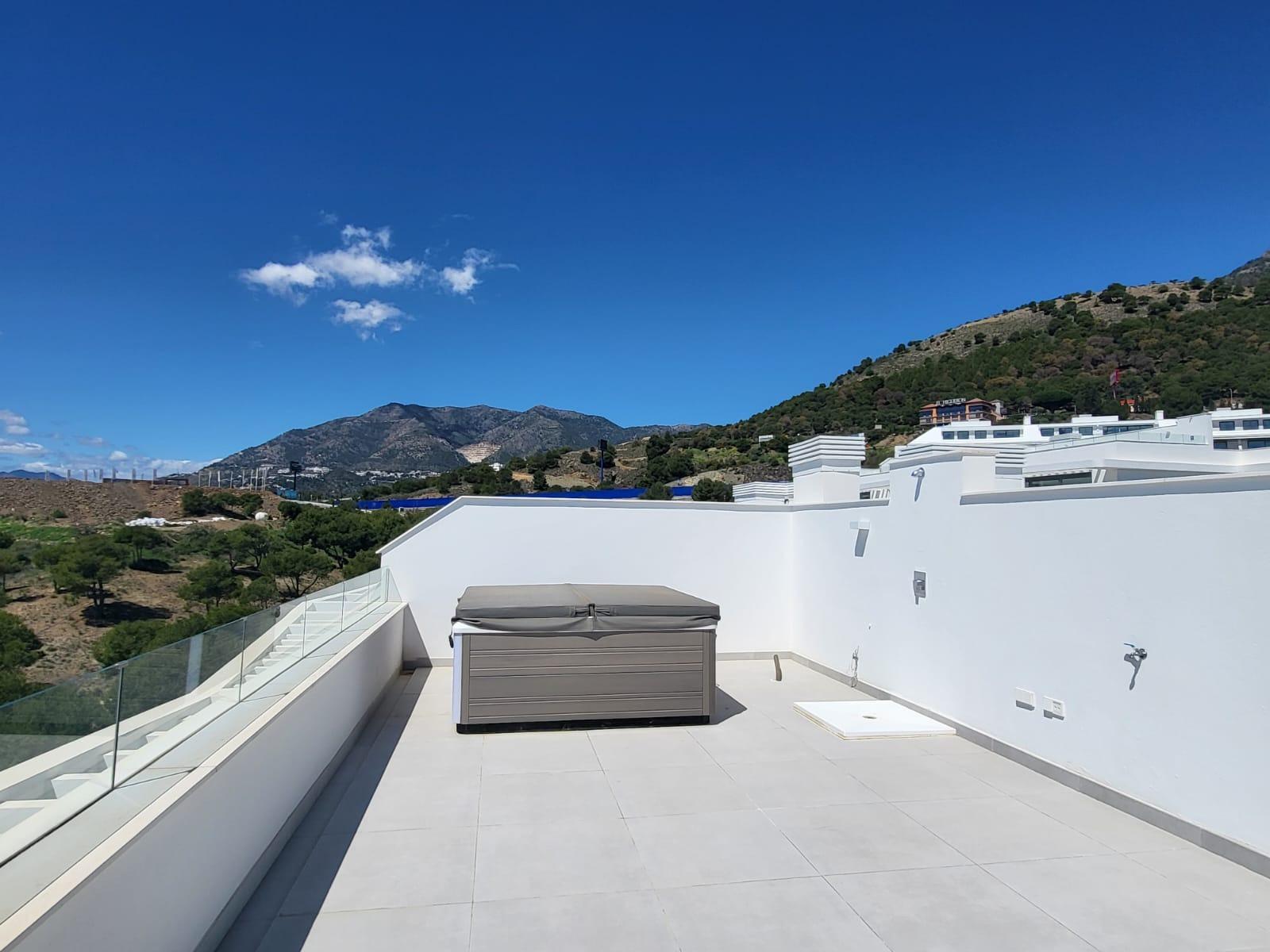 2 Bed, 2 Bath, ApartmentFor Sale, Fuengirola, Malaga