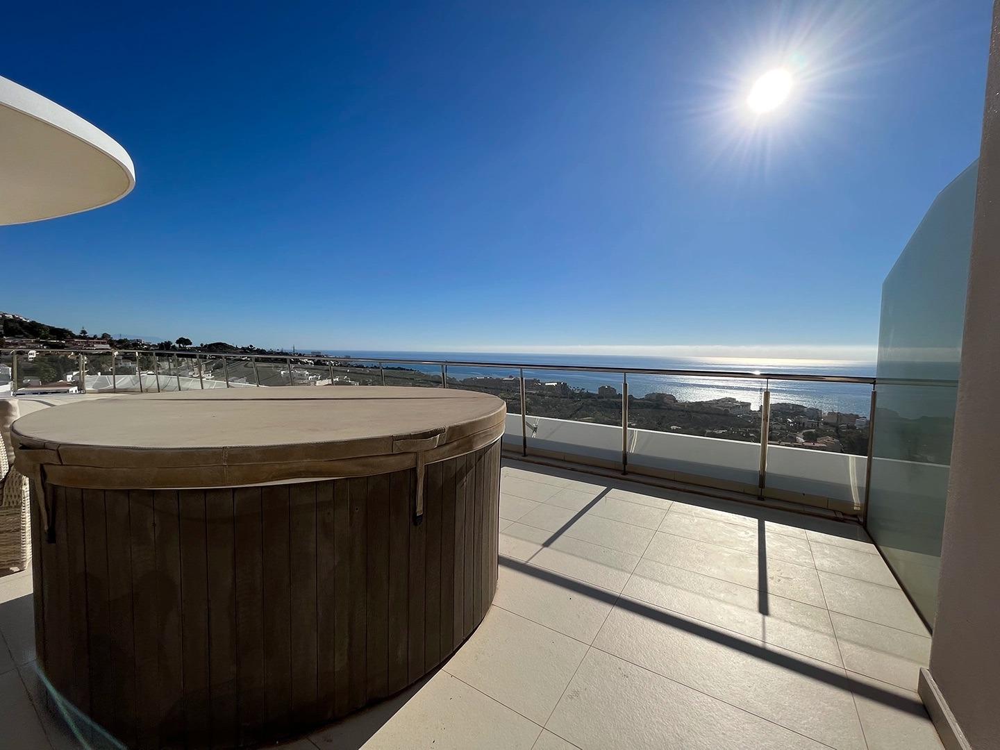 3 Bed, 3 Bath, ApartmentFor Sale, Benalmadena, Malaga