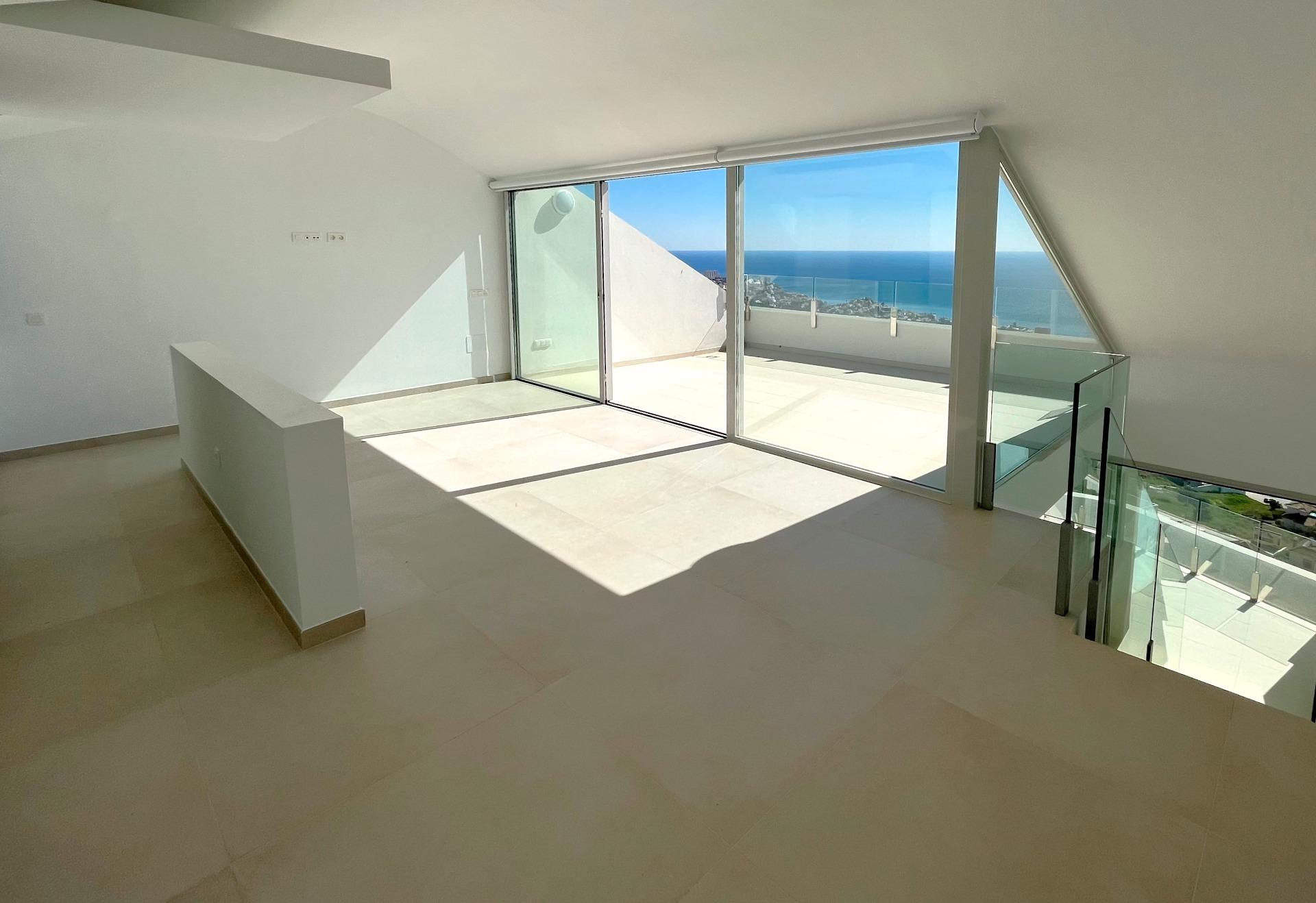 3 Bed, 2 Bath, ApartmentFor Sale, Benalmadena, Malaga