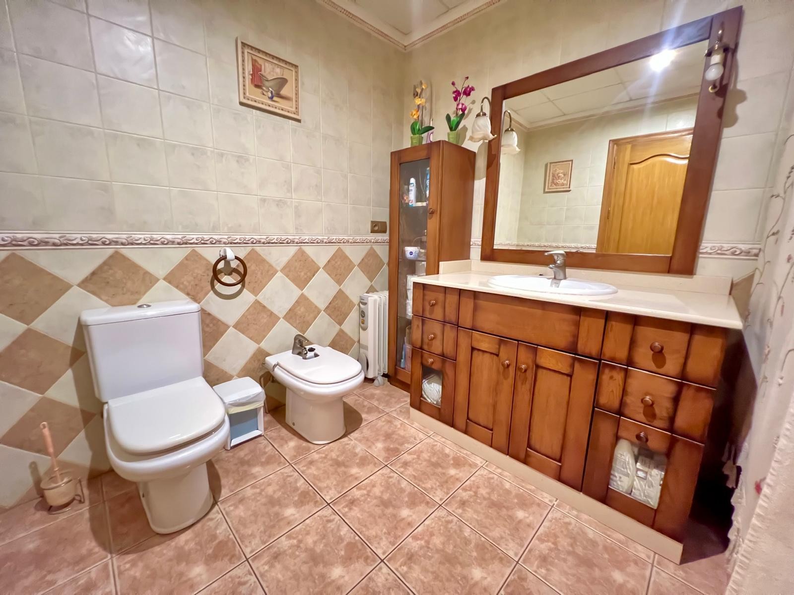 3 Bed, 2 Bath, HouseFor Sale, Pinoso, Alicante