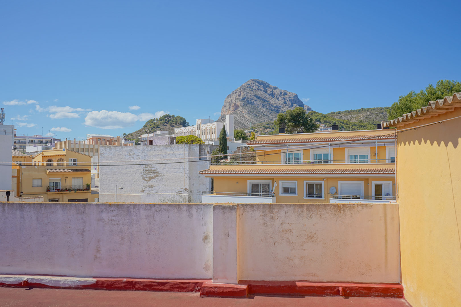 5 Bed, 2 Bath, ApartmentFor Sale, Javea, Alicante
