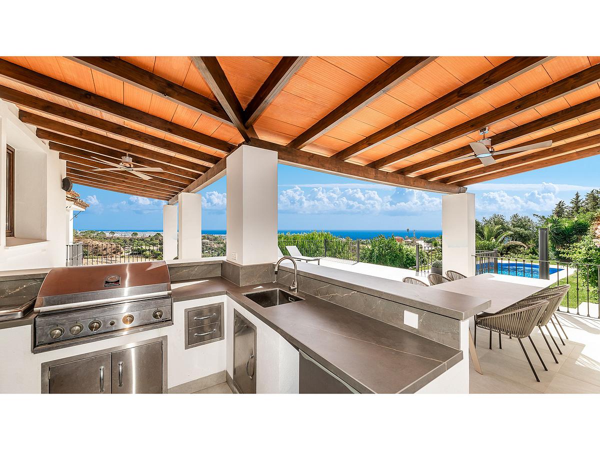 5 Bed, 5 Bath, HouseFor Sale, Estepona, Malaga