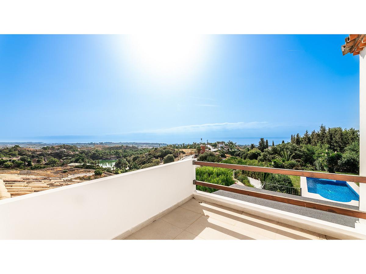 5 Bed, 5 Bath, HouseFor Sale, Estepona, Malaga