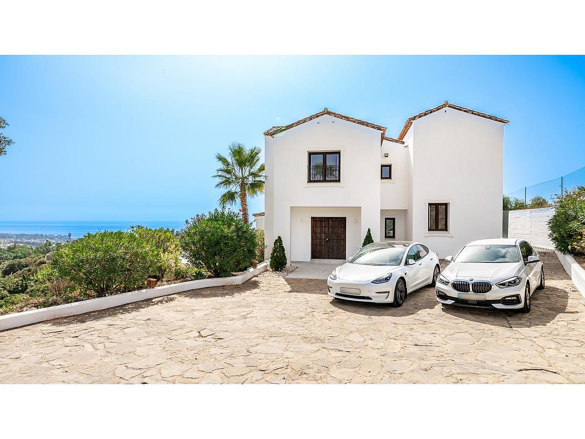 5 Bed, 5 Bath, HouseFor Sale, Estepona, Malaga