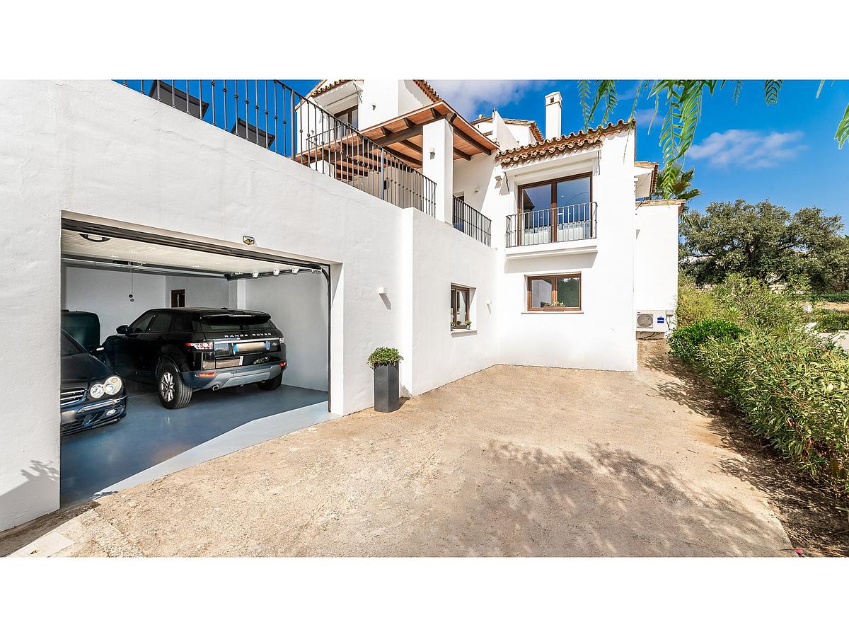 5 Bed, 5 Bath, HouseFor Sale, Estepona, Malaga