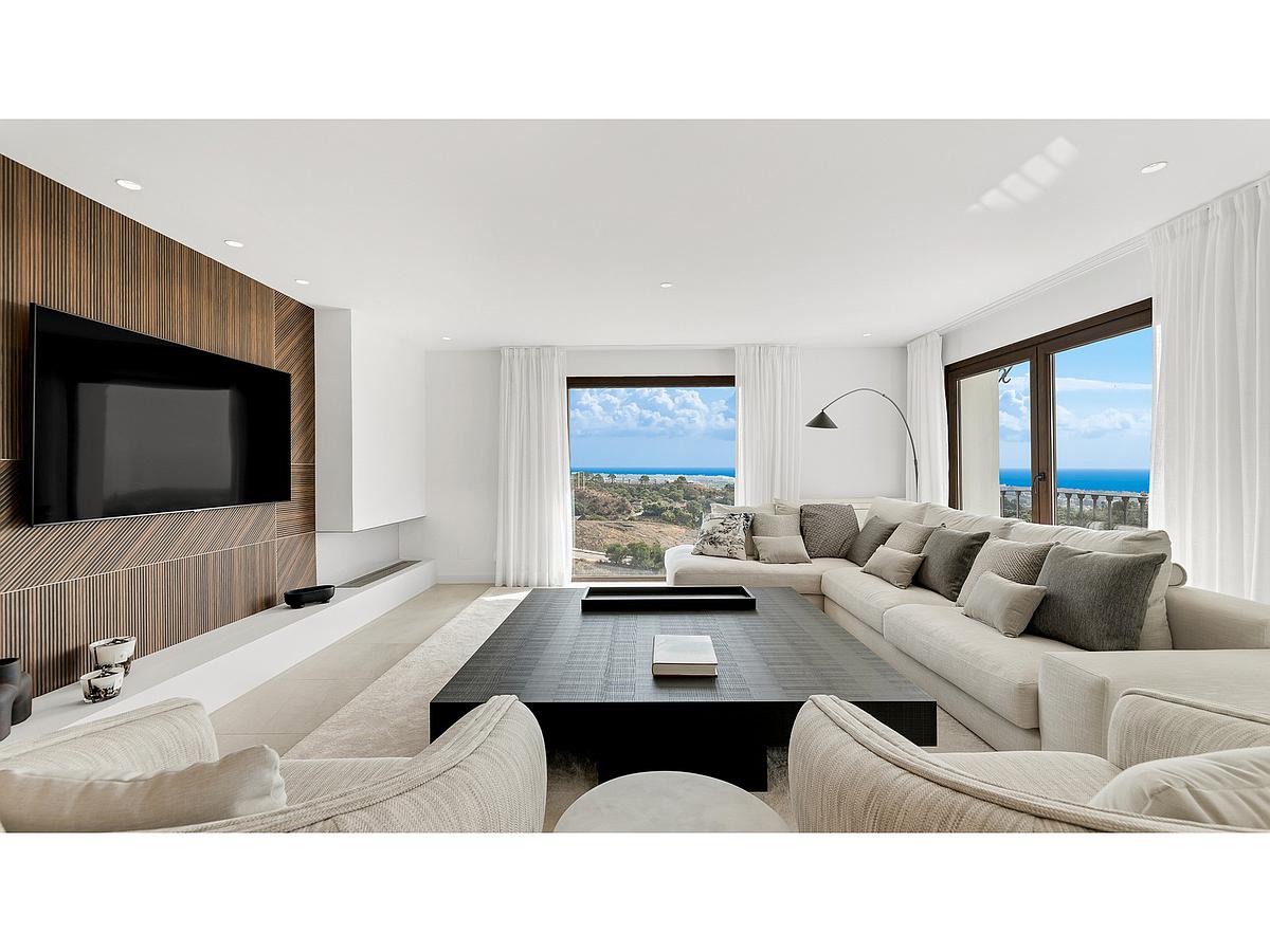 5 Bed, 5 Bath, HouseFor Sale, Estepona, Malaga