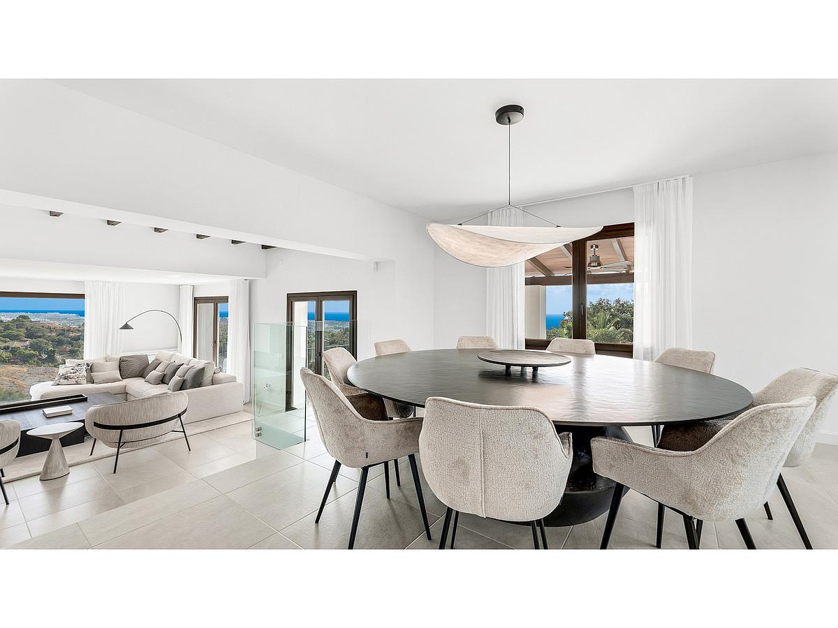 5 Bed, 5 Bath, HouseFor Sale, Estepona, Malaga