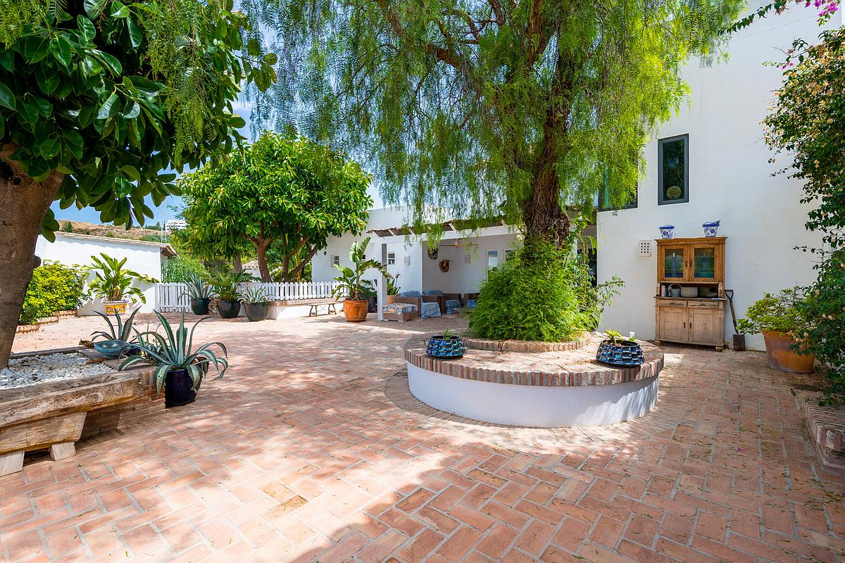 7 Bed, 7 Bath, HouseFor Sale, Benahavis, Malaga