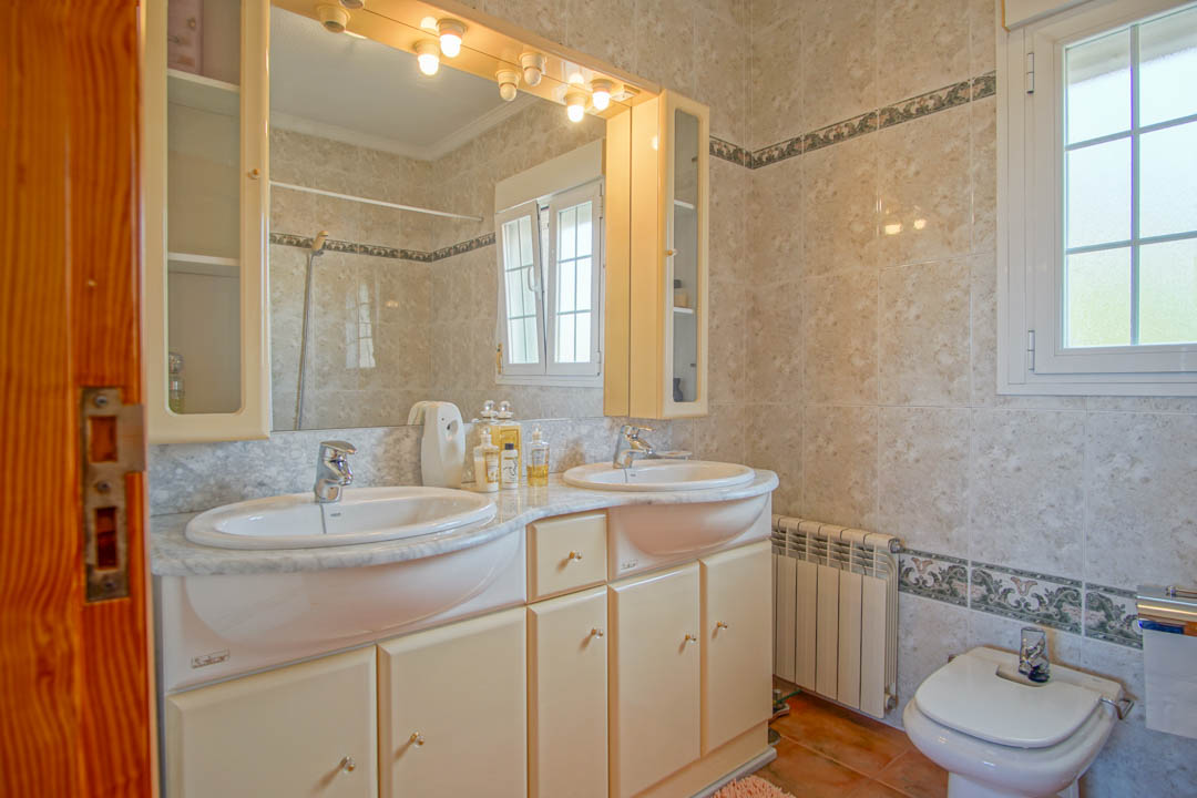 5 Bed, 3 Bath, HouseFor Sale, Calpe, Alicante