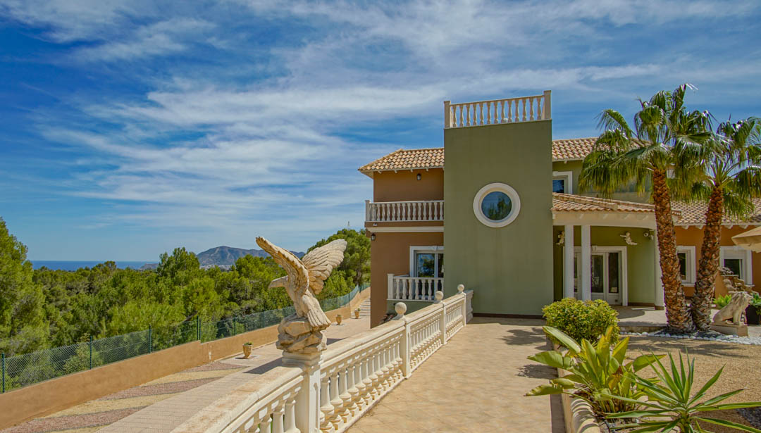 8 Bed, 9 Bath, HouseFor Sale, La Nucia, Alicante