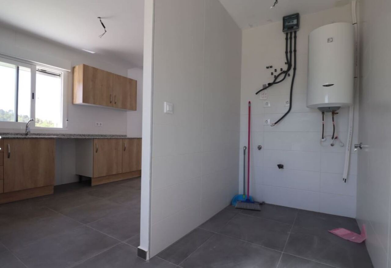 3 Bed, 2 Bath, HouseFor Sale, Pinoso, Alicante