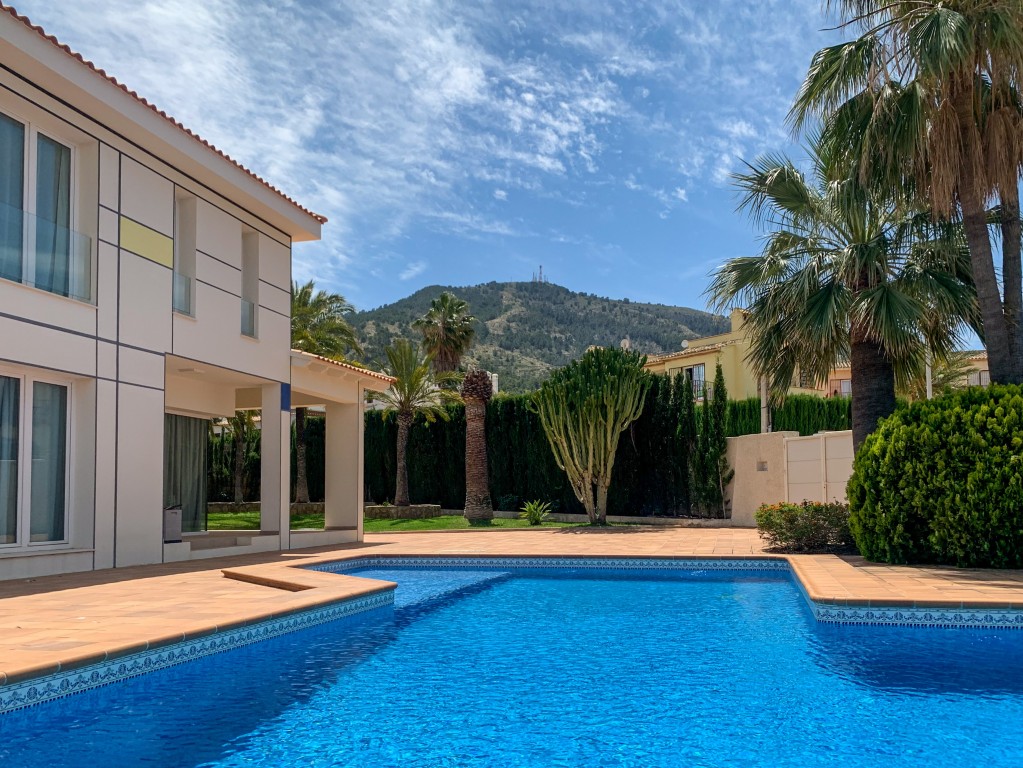 6 Bed, 6 Bath, HouseFor Sale, Albir, Alicante