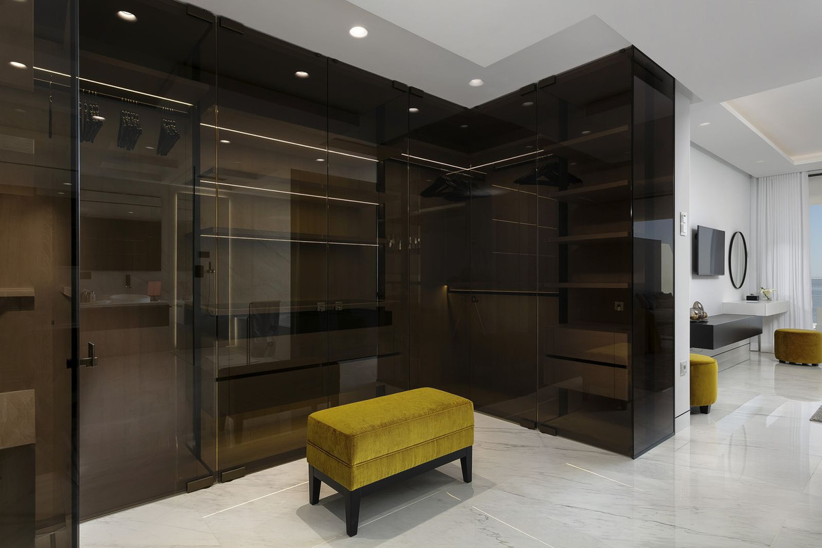 4 Bed, 4 Bath, ApartmentFor Sale, Estepona, Malaga